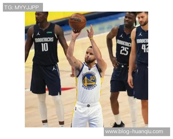 库里幽默回应交通拦截称报名字即可引发网友热议